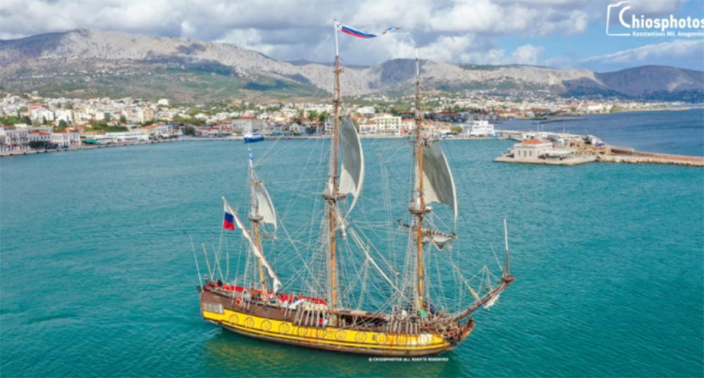 Εντυπωσιακές εικόνες: Στη Χίο το ρωσικό ιστιοφόρο Shtandart