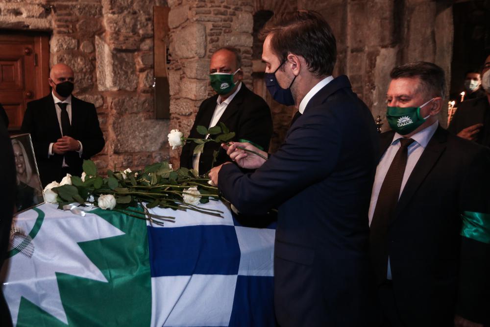 Δείτε live - Φώφη Γεννηματά: Σήμερα το ύστατο χαίρε – Σε λαϊκό προσκύνημα η σορός της