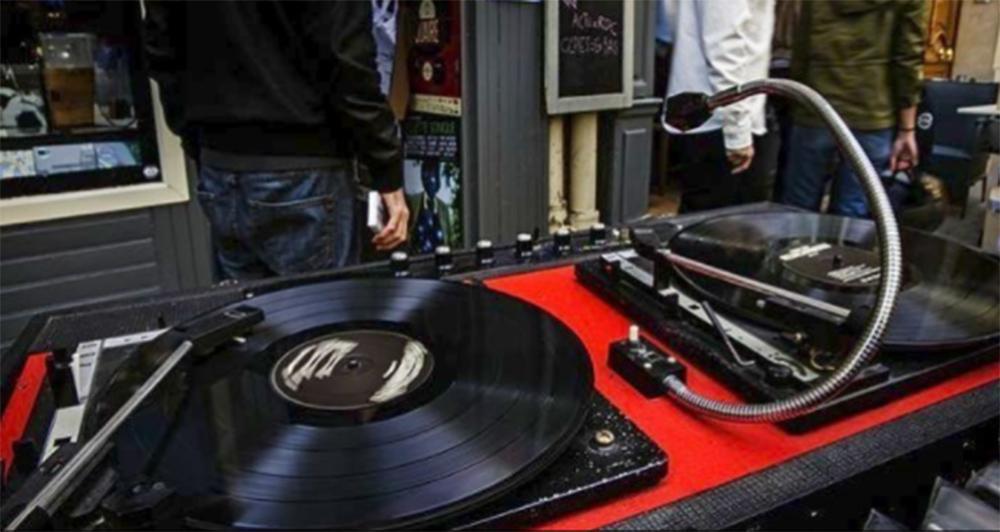 Πέθανε ο «βασιλιάς της νύχτας» των ’80s, dj «Πιέρο»