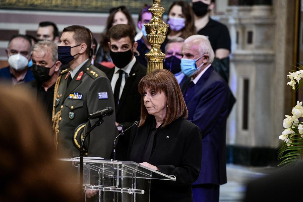 Σακελλαροπούλου: Η Φώφη Γεννηματά ήταν πρότυπο ακεραιότητας και γενναιότητας, αφοσιωμένη μητέρα, σύζυγος και πολιτικός