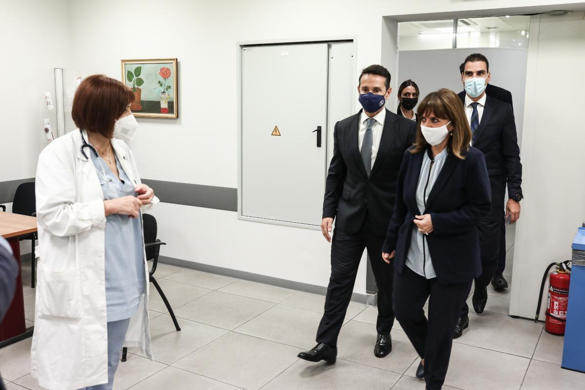 Κατερίνα Σακελλαροπούλου: Έκανε την 3η δόση του εμβολίου – «Κάνω έκκληση στους συμπολίτες μας να ξεπεράσουν τους φόβους τους»