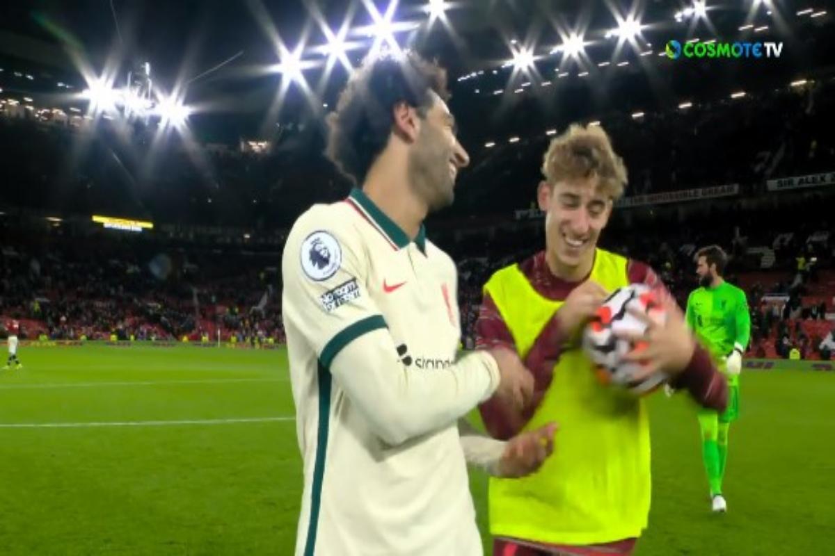 Λίβερπουλ: Ο Τσιμίκας έκλεψε την μπάλα του θριάμβου από τον Σαλάχ - «Θα τη βάλουμε στο μουσείο μας» [βίντεο]