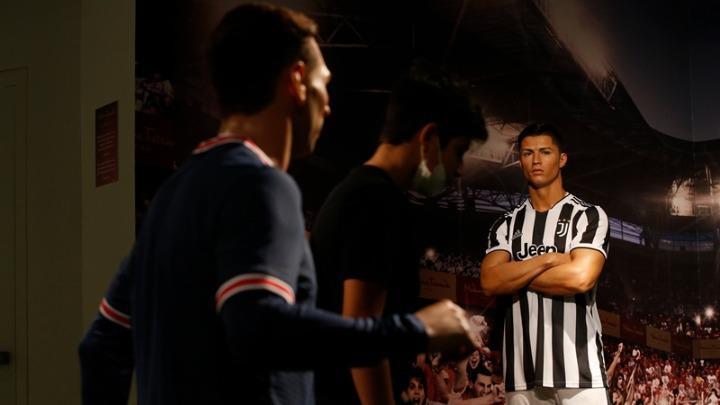 Ο «ντυμένος» με λάθος φανέλα στο μουσείο «Μαντάμ Τισό» στο Ντουμπάι