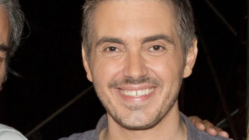 Μιχάλης Χατζηγιάννης: Αναβάλλει όλες τις εμφανίσεις του – Αντιμέτωπος με σοβαρό πρόβλημα υγείας