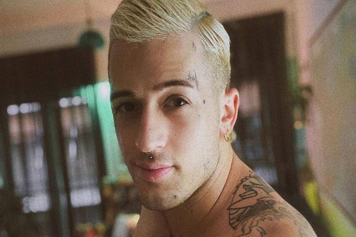 Τάσος Ξιαρχό: Το είπε και το έκανε – Αγκαλιά και γέλια με την κοπέλα που χλεύασε για τα κιλά της