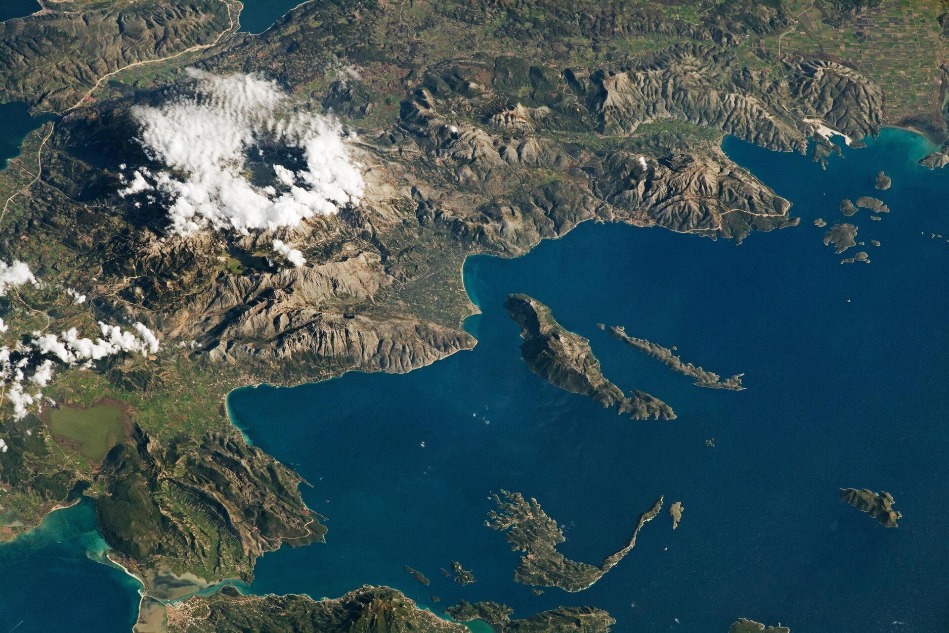 Εσωτερική εικόνα άρθρου