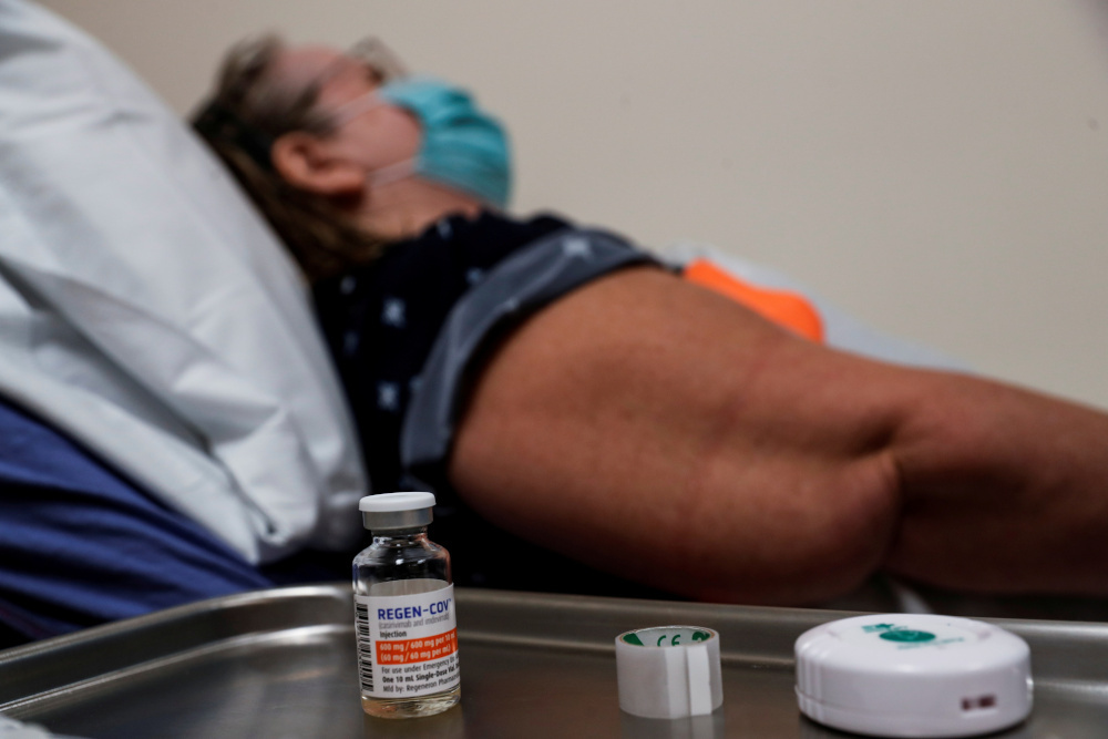 Μετάλλαξη Όμικρον - Regeneron: Το φάρμακό μπορεί να είναι λιγότερο αποτελεσματικό