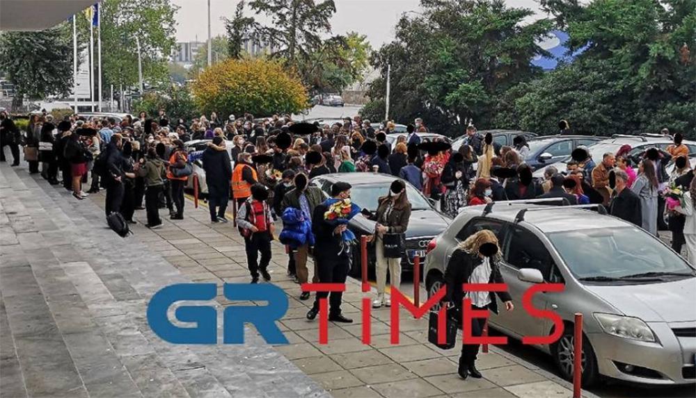 Συναγερμός στο ΑΠΘ μετά από τηλεφώνημα για βόμβα [βίντεο]