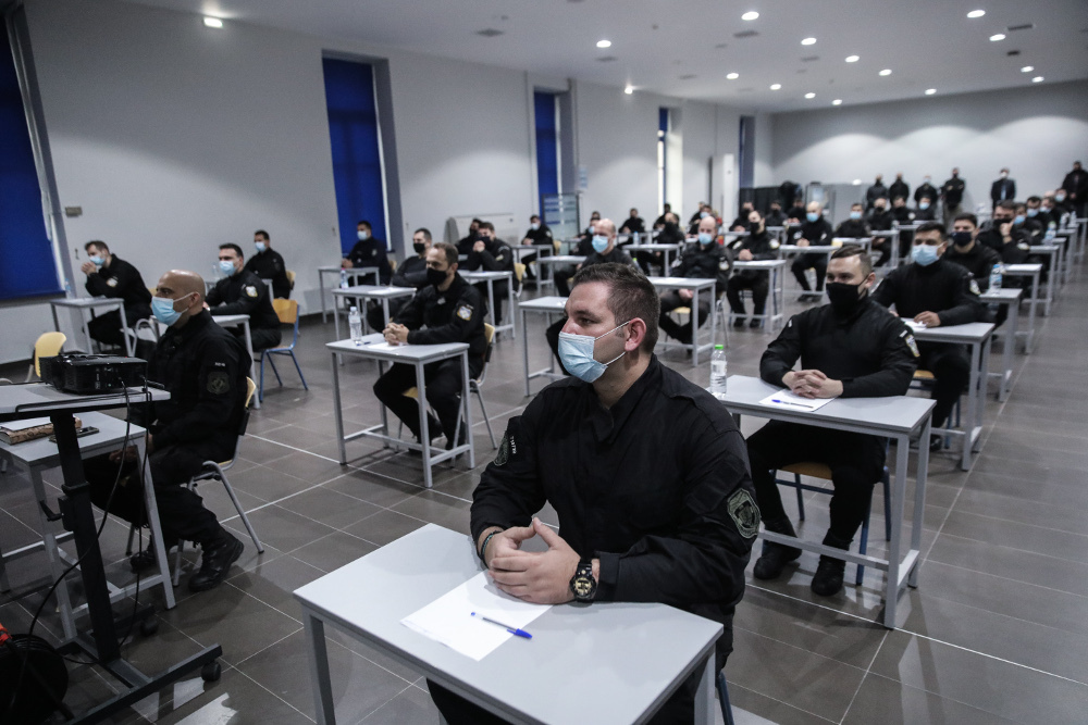 Στα… θρανία 2.500 αστυνομικοί της ομάδας ΔΙΑΣ