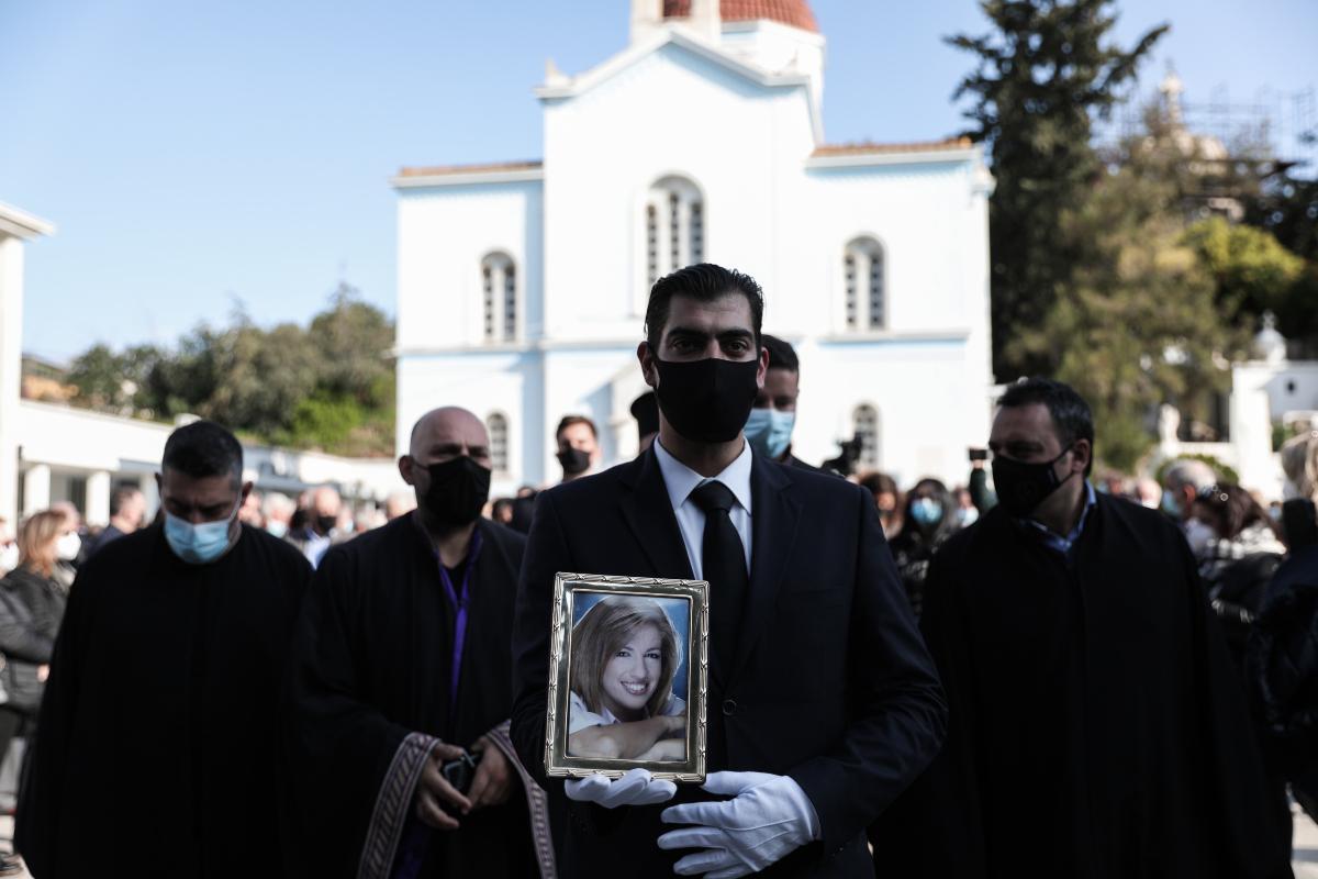 Φώφη Γεννηματά: Συγκίνηση στο μνημόσυνο 40 ημέρες μετά τον θάνατό της [βίντεο]