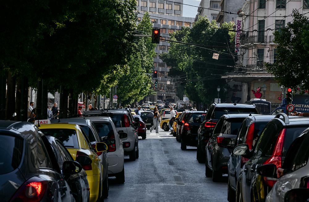 Κίνηση τώρα: Μετ' εμποδίων η κυκλοφορία των οχημάτων στον Κηφισό