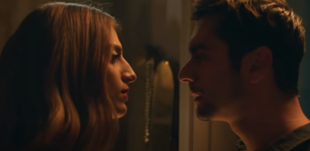 «Μη με αφήσεις ποτέ»: Το βίντεο της Lacta για τις γυναικοκτονίες