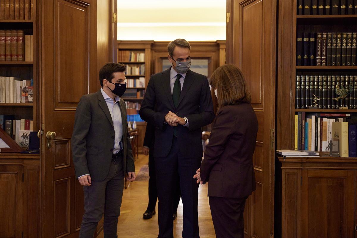 Μητσοτάκης – Σακελλαροπούλου: Έστειλαν κοινό μήνυμα υπέρ του εμβολιασμού – «Το εμβόλιο είναι ο μόνος δρόμος»