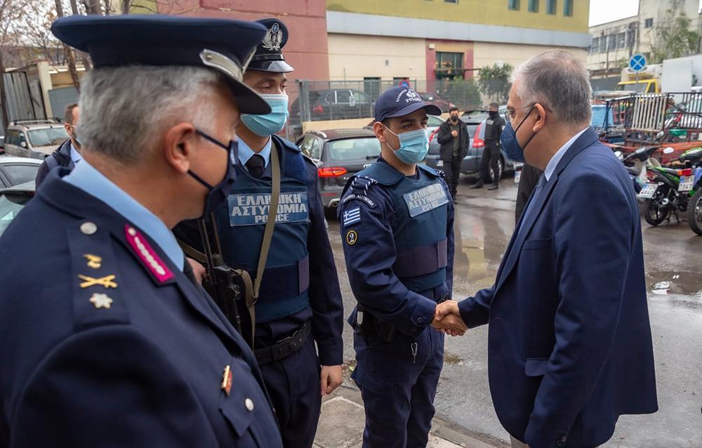 Θεοδωρικάκος: Ενισχύθηκε το ΑΤ Μοσχάτου με 12 αστυνομικούς