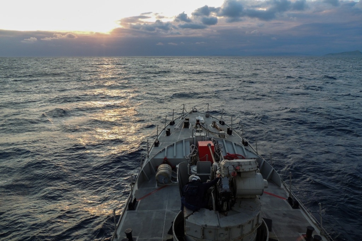 Επιχείρηση «Βροντή»: Άστραψε και… βρόντηξε το Πολεμικό Ναυτικό – Άσκηση σε Σαρωνικό και Μυρτώο [βίντεο]