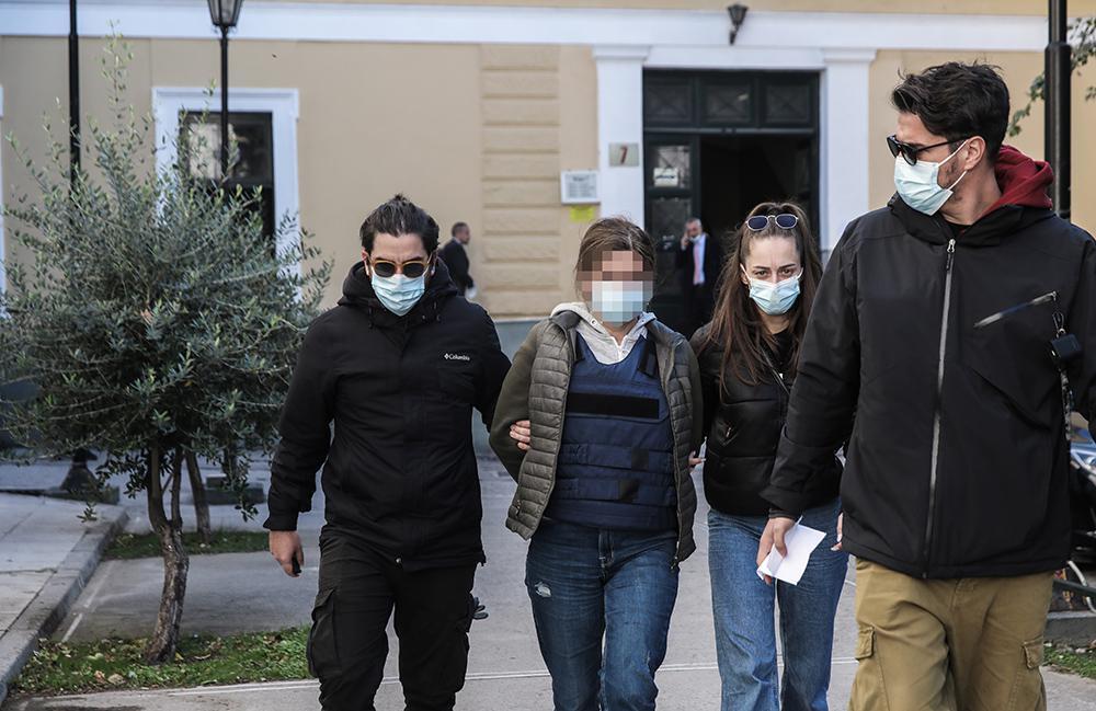 εικαστικός Χαλάνδρι: Στα δικαστήρια η 49χρονη εικαστικός - «Ο πραγματικός εγκληματίας είναι ο οφθαλμίατρος»