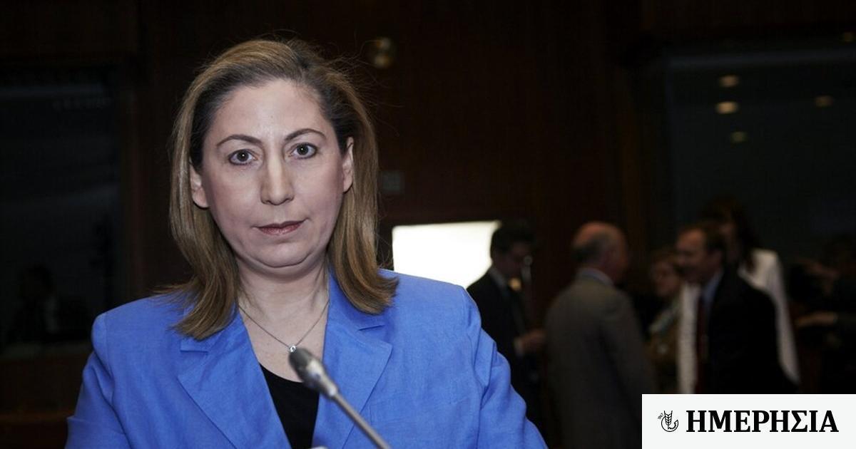 Μετά τον Ζαμπάρα και η Ξενογιαννακοπούλου μετακόμισε στον Αλέξη Τσίπρα