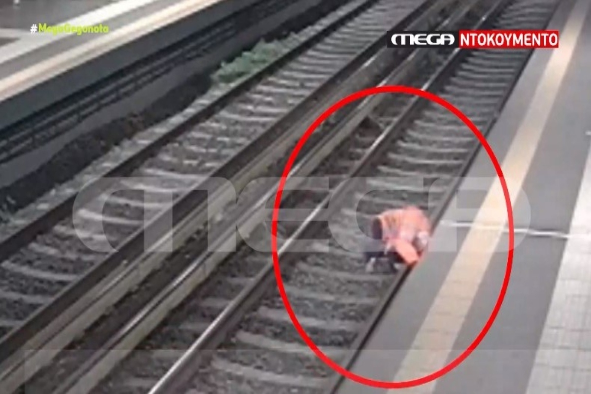 Ντοκουμέντο φρίκης από το δυστύχημα στον ΗΣΑΠ - Εργαζόμενοι πηδούν από το βαγόνι για να σωθούν [βίντεο]