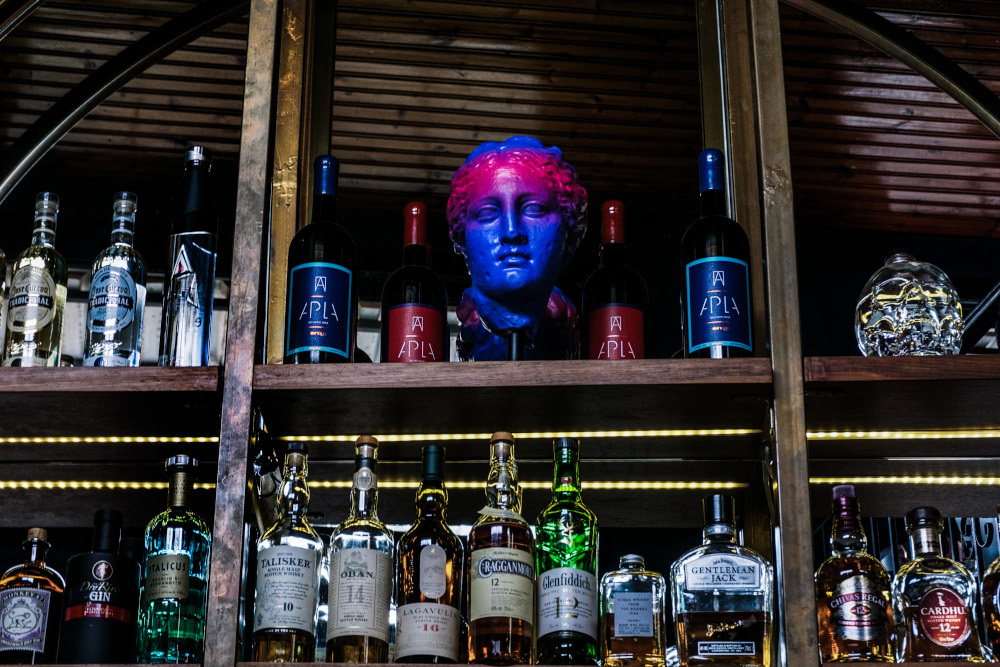 Θεσσαλονίκη: ξυλοδαρμός σε μπαρ