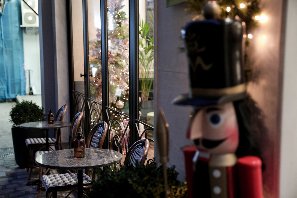 Κορονοϊός – Μέτρα: Αυτό είναι το πιθανότερο σενάριο - Επιστροφή μουσικής, άρση ωραρίου στην εστίαση, τι εξετάζουν οι ειδικοί