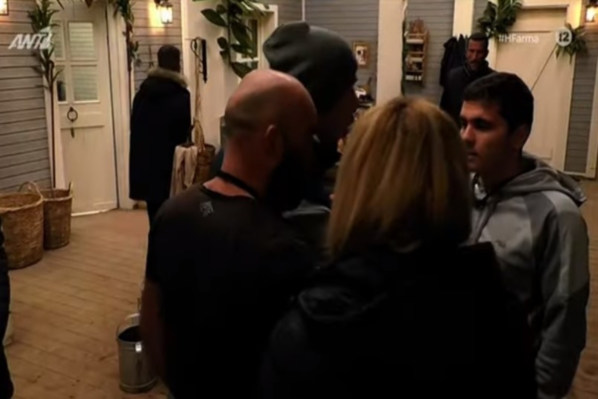 Φάρμα: Τέτοιον καυγά δεν έχεις ξαναδεί – Πιάστηκαν στα χέρια και αντάλλαξαν βρισιές . «έλα εδώ να παίξουμε ξύλο» [βίντεο]