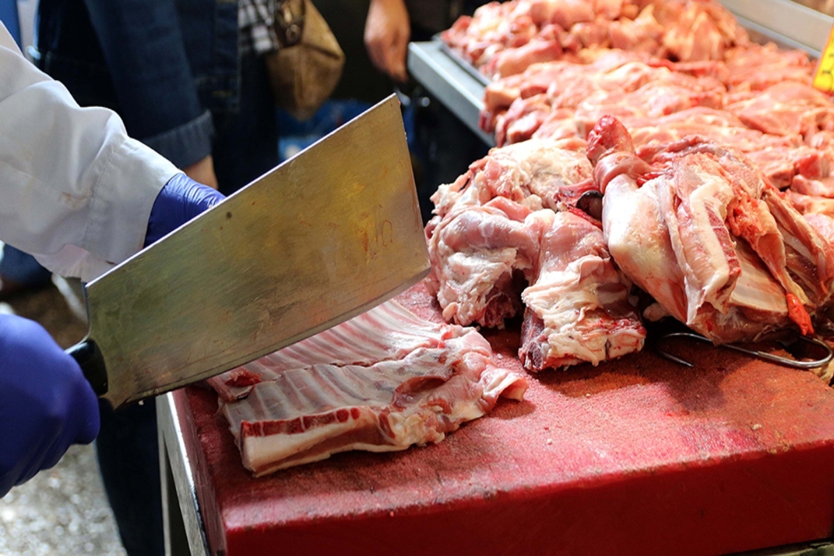 Κρήτη: Νέο επεισόδιο με τον «νταή» κρεοπώλη στο Ηράκλειο – Έσκισε με μαχαίρι τα καθίσματα του αυτοκινήτου υπαλλήλου του