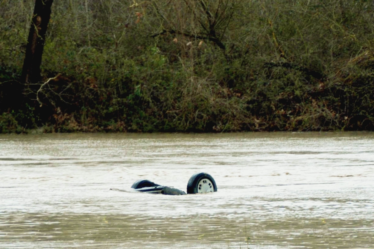 Καιρός: Τραγωδία στην Πιερία - Νεκρή 50χρονη παιδίατρος, παρασύρθηκε από χείμαρρο