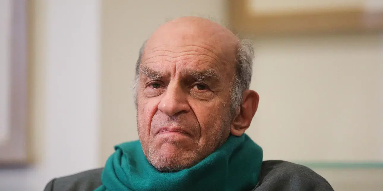 Εφυγε, αλλά δεν φεύγει…