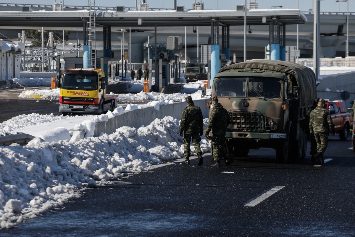 Αττική Οδός: Άνοιξε πλήρως στις 8 το πρωί της Πέμπτης - Πώς θα διεκδικήσουν αποζημιώσεις οι εγκλωβισμένοι οδηγοί [βίντεο]