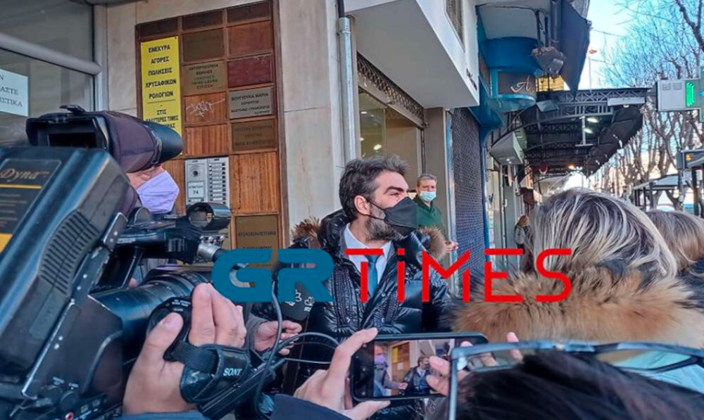 Υπόθεση βιασμού 24χρονης στη Θεσσαλονίκη: Τι είπε ο δικηγόρος για την επίθεση με γκαζάκια στο γραφείο του