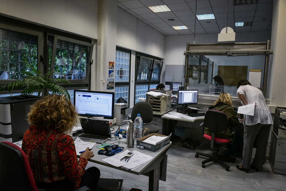 εφάπαξ Νέες θέσεις εργασίας: Τα έξι «ανοιχτά» προγράμματα της ΔΥΠΑ - Ποιες ηλικιακές ομάδες καλύπτουν