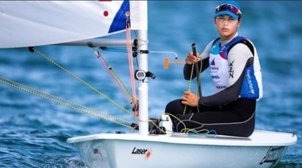 Ιστιοπλοΐα - Καραχάλιου: Αλλάζει «εθνικά χρώματα» στα πανιά της