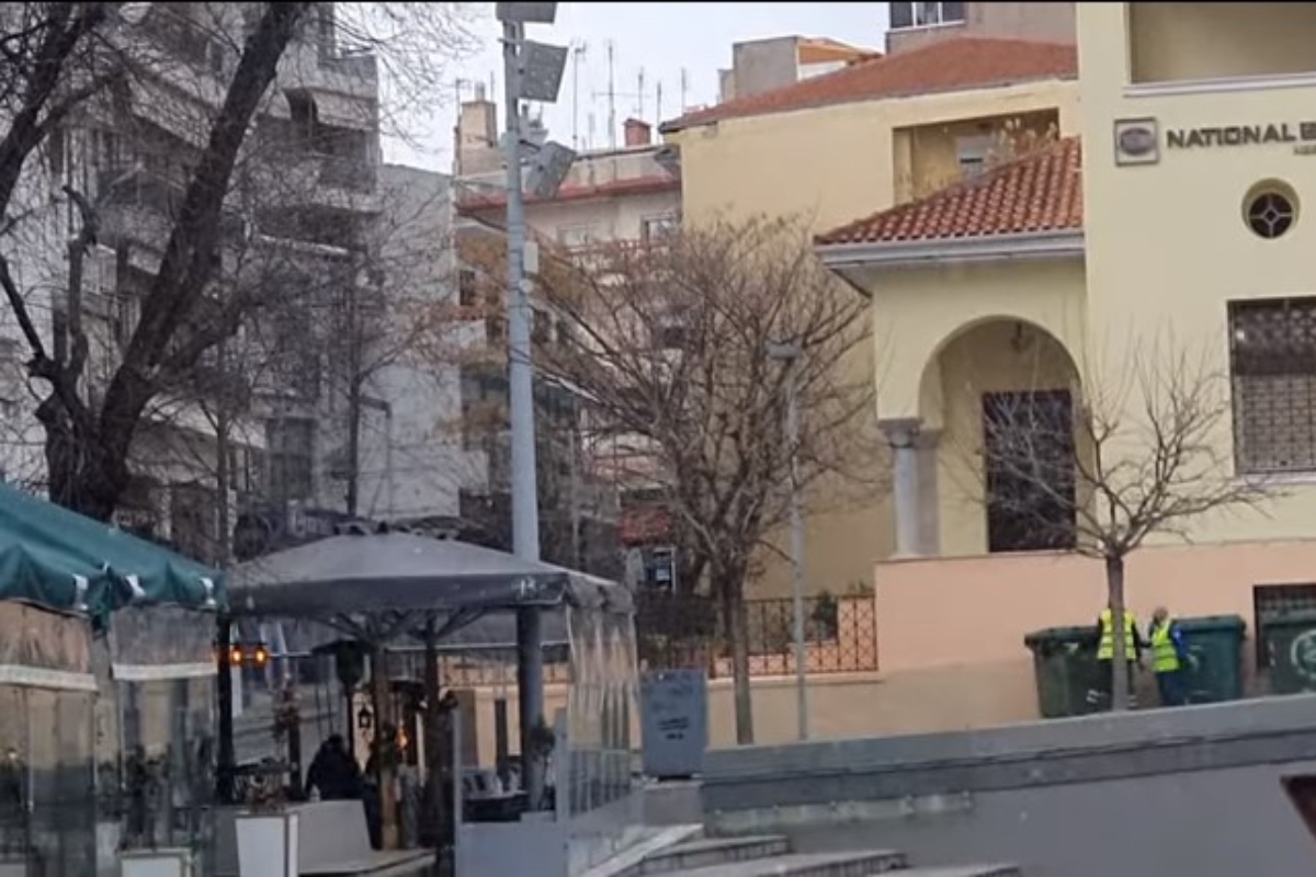 Καιρός: Χιονίζει στην Κοζάνη – Εντυπωσιακές εικόνες