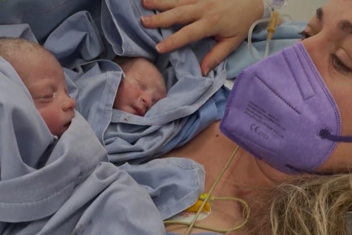 Κακοκαιρία: Τα διδυμάκια της «Ελπίδας» - Όλα καλά για τη μητέρα που είχε εγκλωβιστεί [βίντεο]