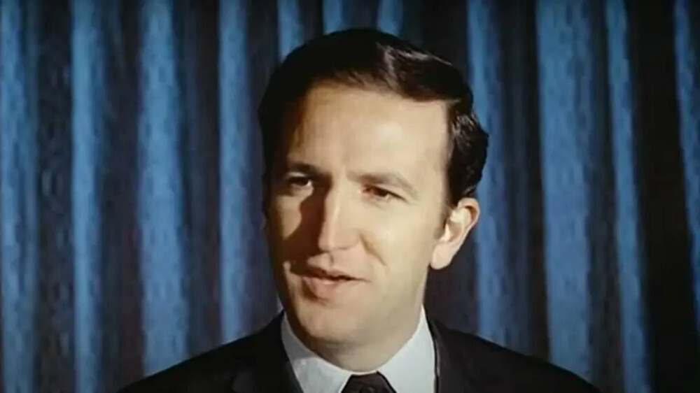 Πέθανε μία από τις φωνές του Γουέμπλεϊ, ο Σάκης Παπανικολάου