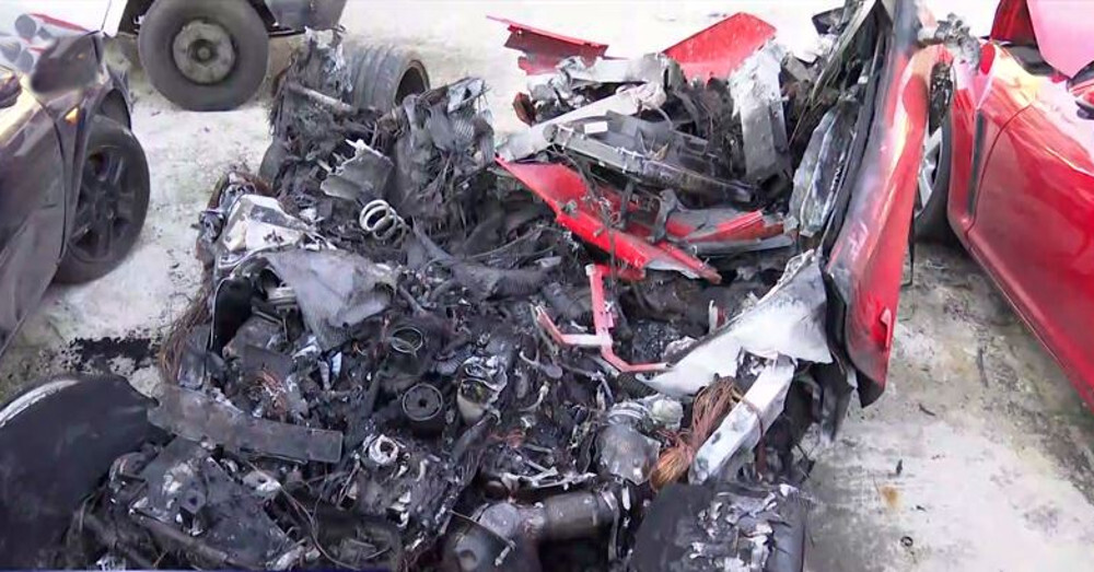 Τζώρτζης Μονογυιός: Σίδερα & σκόρπια εξαρτήματα απέμειναν από τη μοιραία Ferrari