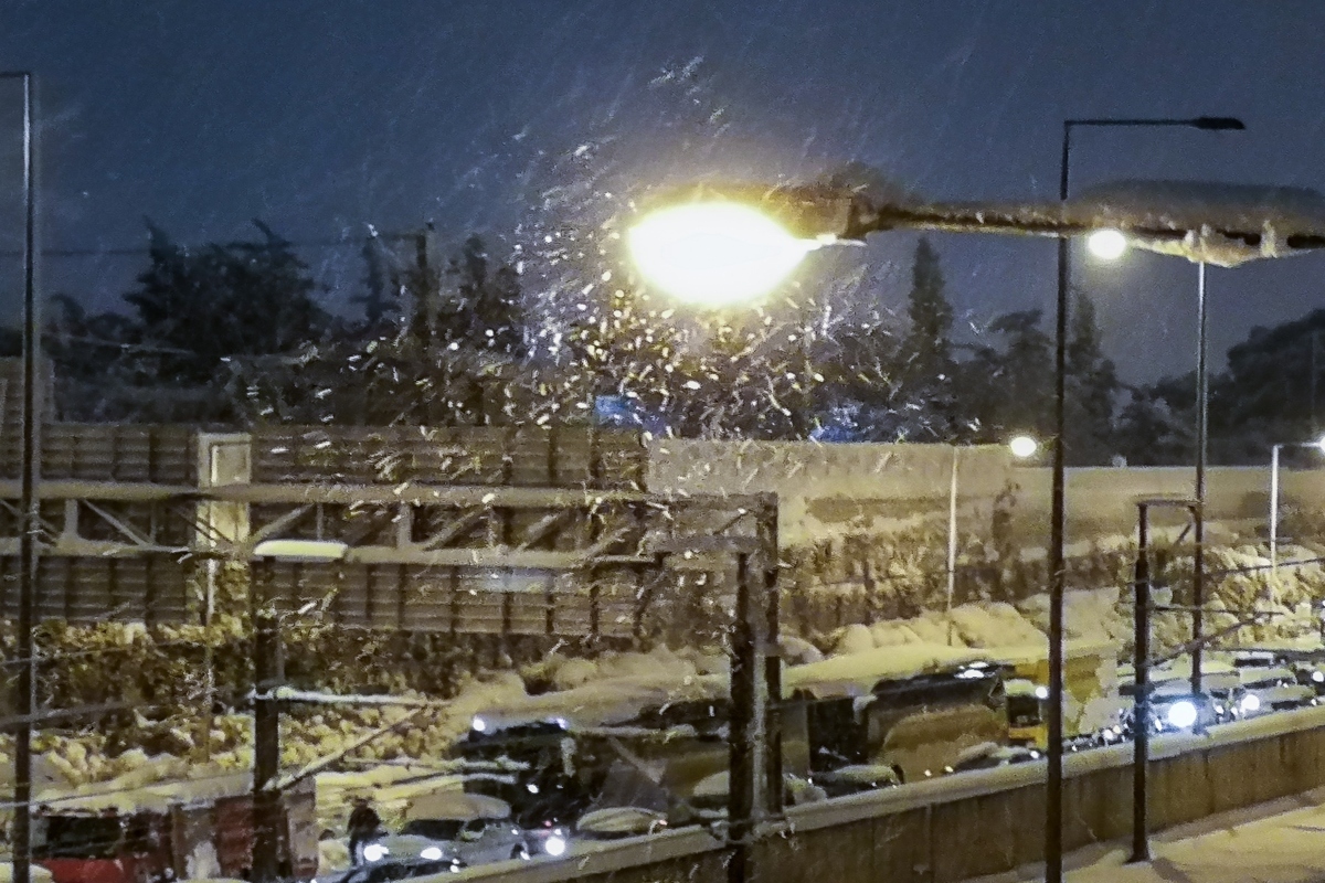 Κακοκαιρία «Ελπίδα» - Αττική Οδός: «Μπαλάκι» οι ευθύνες – Σοκάρουν τα λόγια των υπευθύνων, 1200 οχήματα εγκλωβισμένα [βίντεο]