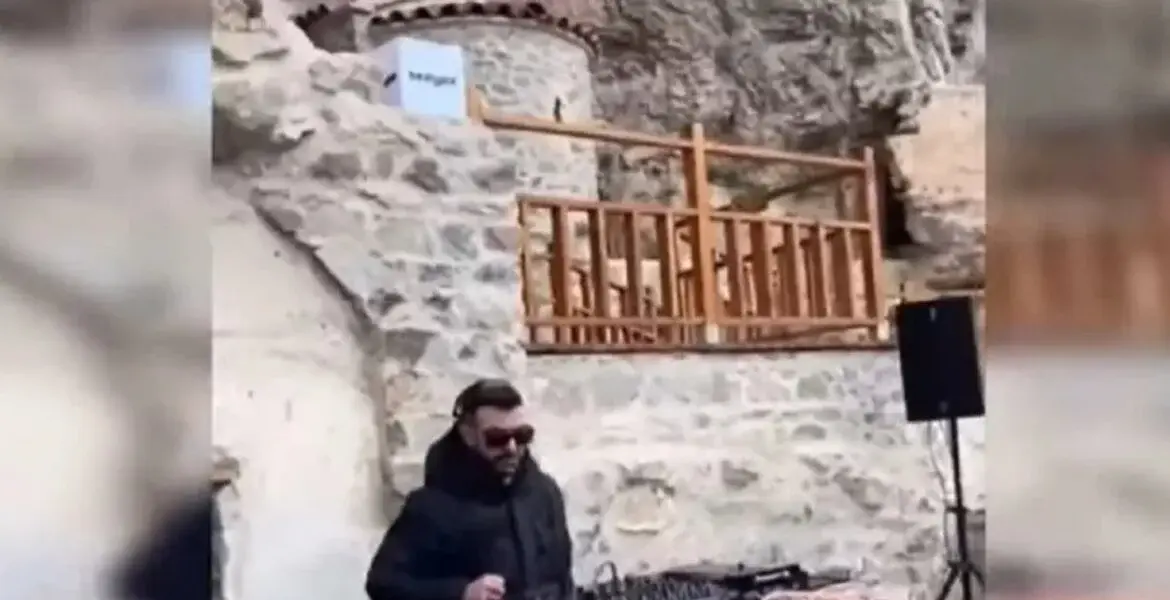 Τι Σουμελά… τι Ντίσκο…