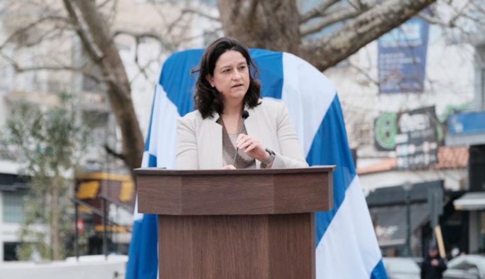 Σε ορεινό μειονοτικό σχολείο της Ξάνθης η Νίκη Κεραμέως - Έφυγε με ένα απρόσμενο δώρο