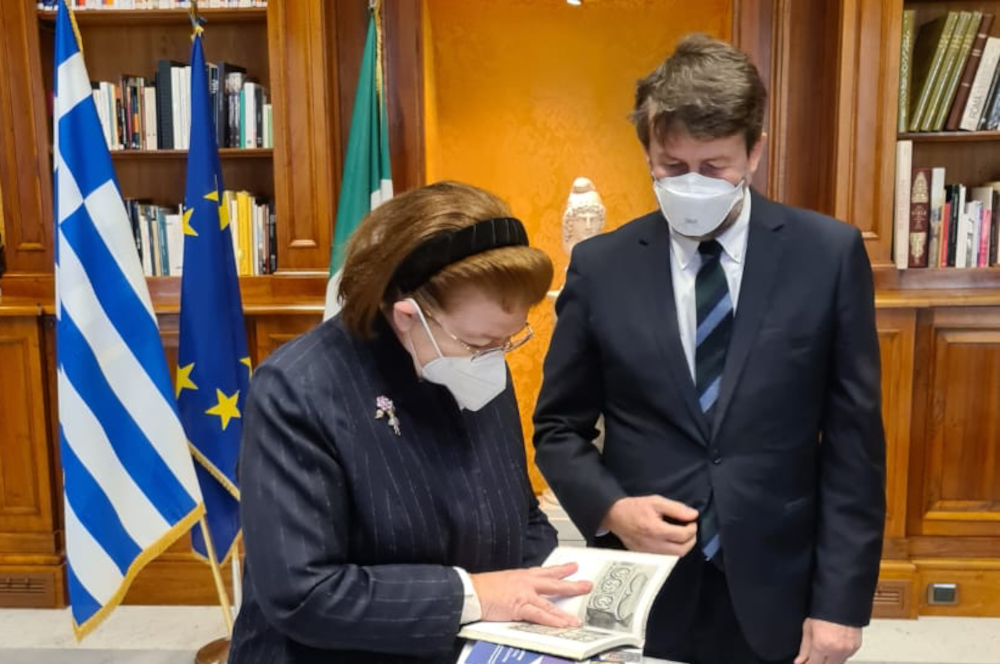 Λίνα Μενδώνη θραύσμα Fagan