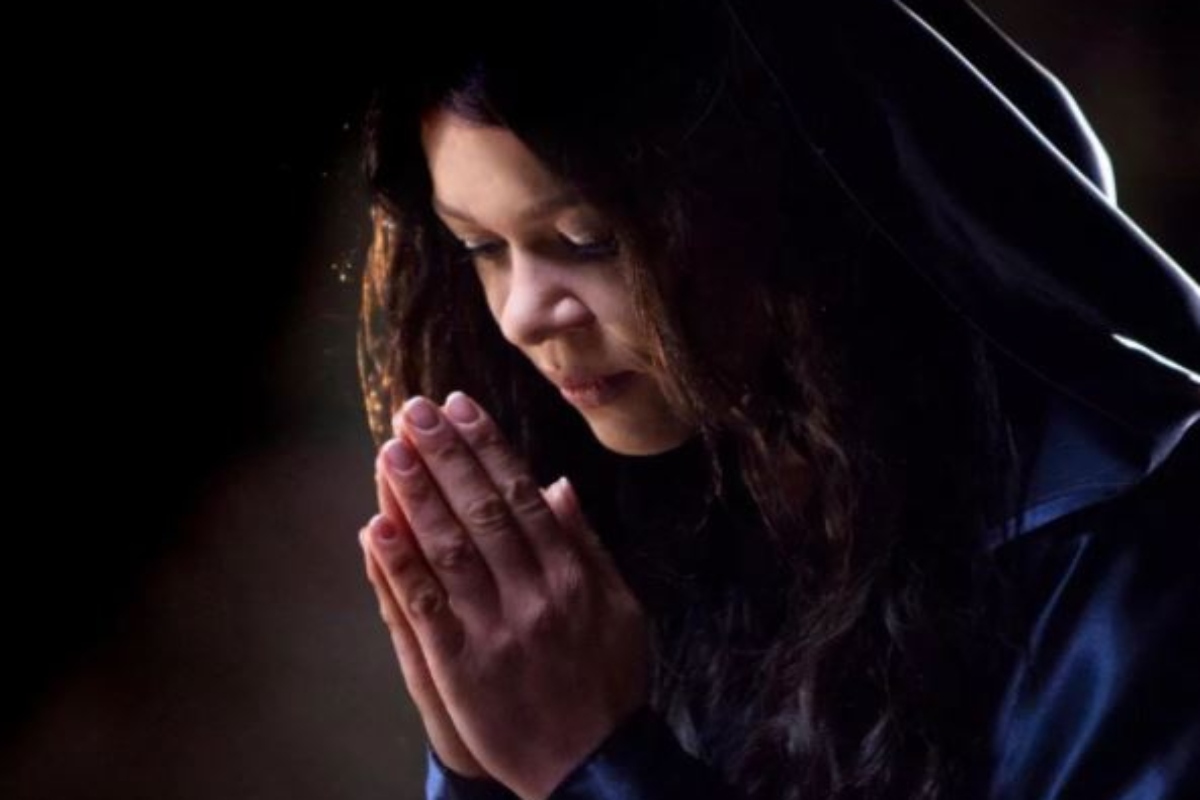 Πόλεμος στην Ουκρανία: Συγκλονίζει η Ρουσλάνα – «Ο κόσμος θα μας βοηθήσει, θα σταματήσει ο πόλεμος»