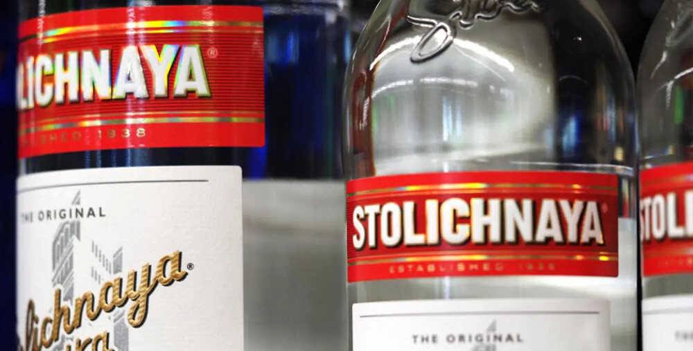 «Τέλος» η ρωσική βότκα Stolichnaya: Αλλάζει όνομα - Πώς θα ονομάζεται