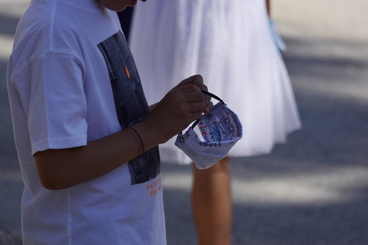 Κορονοϊός: Περισσότερα από 35.000 κρούσματα σε παιδιά την τελευταία εβδομάδα – Δείτε τα διαγράμματα του ΕΟΔΥ