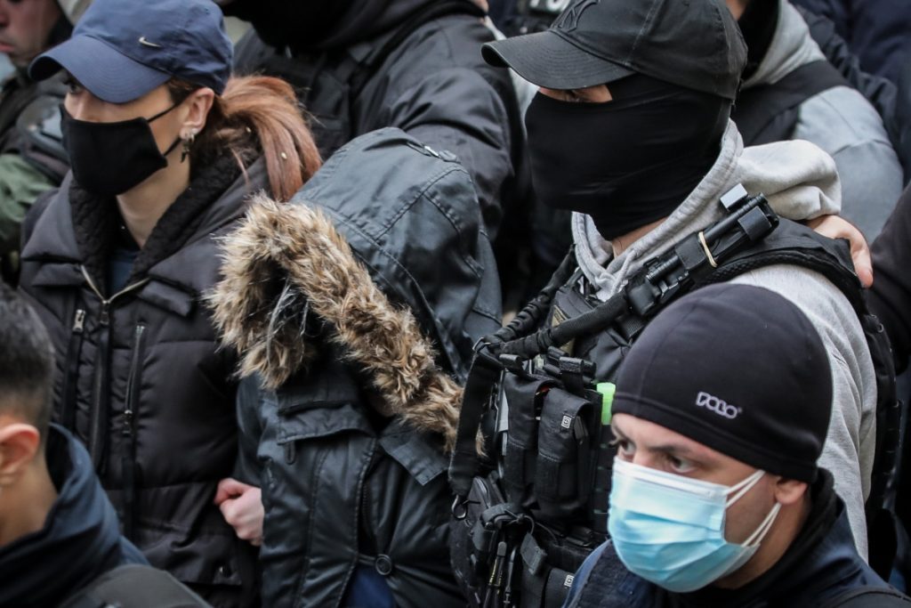 Πάτρα: Πρώτο θέμα στα διεθνή ΜΜΕ η σύλληψη της Ρούλας Πισπιρίγκου – Που επικεντρώνουν την προσοχή τους