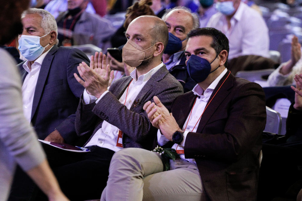 Συνέδριο ΣΥΡΙΖΑ: Εγκρίθηκε η πρόταση Τσίπρα