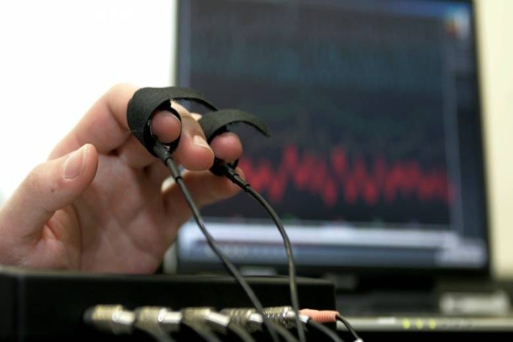 Ανιχνευτής ψεύδους: Γιατί τον ζητά απεγνωσμένα η Ρούλα Πισπιρίγκου - Οι επιστήμονες εξηγούν την λειτουργία του