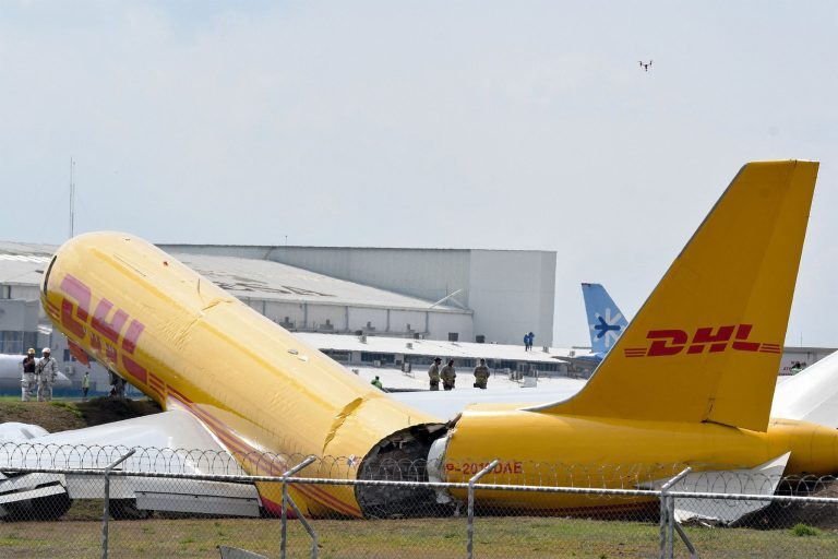 Κόστα Ρίκα: Boeing 757 κόπηκε στα δύο κατά τη διάρκεια κατεπείγουσας προσγείωσης