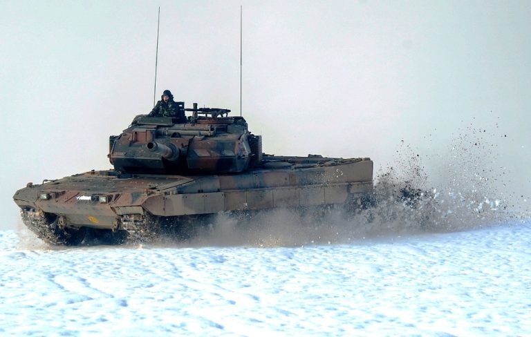 Πόλεμος στην Ουκρανία: Η Γερμανία στέλνει άρματα μάχης Leopard – «Θεμιτοί στόχοι» για τη Ρωσία
