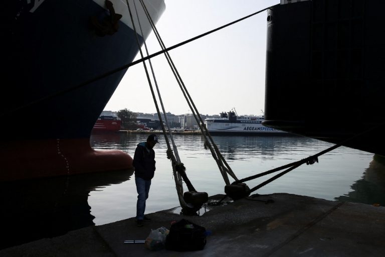 Τραγωδία στον Πειραιά: 36χρονος πνίγηκε στην προσπάθειά του να προλάβει πλοίο