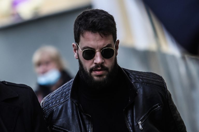 Πισπιρίγκου Μάνος Δασκαλάκης: Διαψεύδει πως παντρεύεται και προσφεύγει στη Δικαιοσύνη